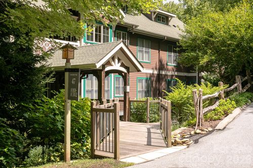 h301-47 Creekside Way, Burnsville, NC, 28714 | Card Image