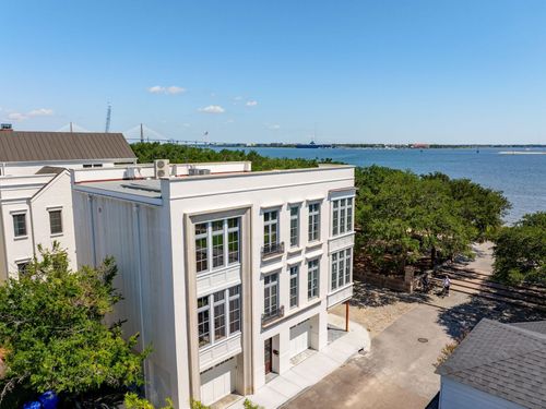 4 Exchange St, Charleston, SC, 29401-2553 | Card Image