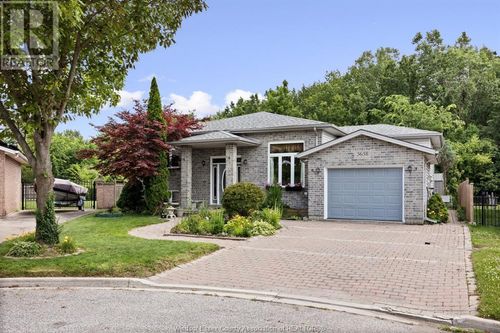 3658 Irongate Cir, Windsor, ON, N8W5T4 | Card Image