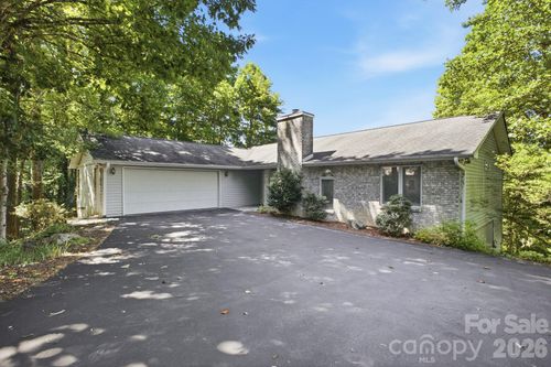 1870 Riverview Ct, Hendersonville, NC, 28739-8833 | Card Image