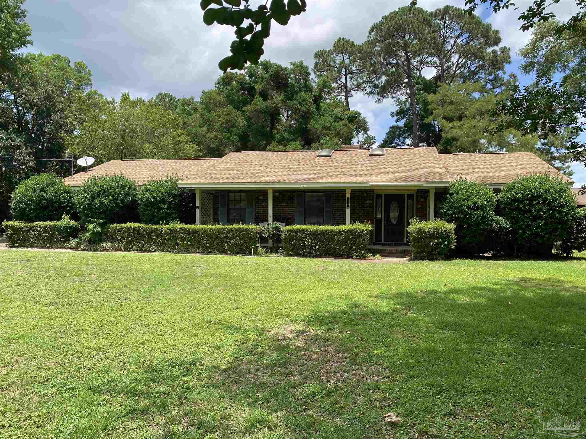 Arabian Cir, Pensacola, FL 32506