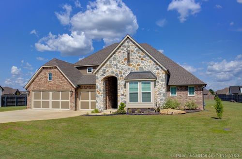 16713 S 1st East Ave, Glenpool, OK, 74033-5280 | Card Image