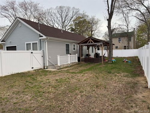 136 Magnolia Dr, Mastic Beach, NY, 11951-3804 | Card Image