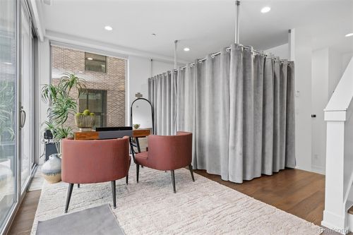 2814 John R St, Detroit, MI, 48201-3181 | Card Image