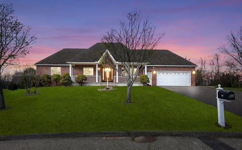 62 Parenteau Ct, Chicopee, MA, 01020-2078 | Card Image