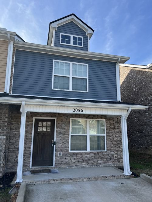 2056 Downstream Dr, Ashland City, TN, 37015-1033 | Card Image