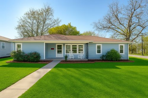 1000 E Walnut St, Hillsboro, TX, 76645-2636 | Card Image