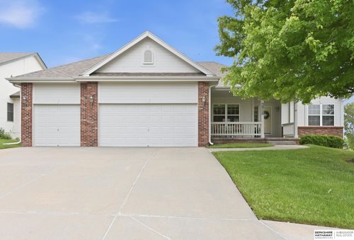14719 Ernst St, Bennington, NE, 68007-1524 | Card Image