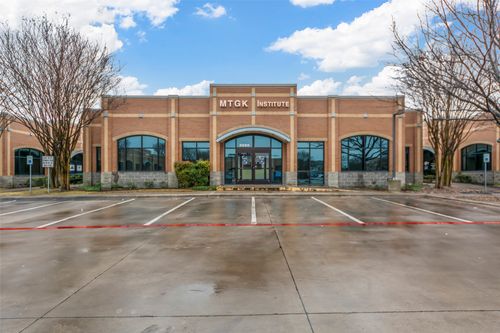 100-8880 N Macarthur Blvd, Irving, TX, 75063-5093 | Card Image