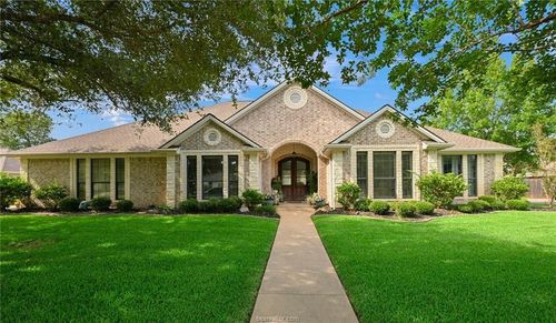 1108 Honeysuckle Ln, Caldwell, TX, 77836-8197 | Card Image