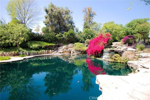 1083 Lakeview Ter, Azusa, CA, 91702 | Card Image