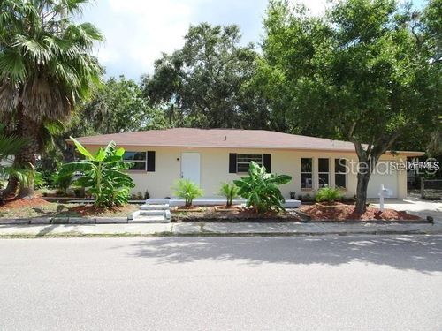 601 Banana St, TARPON SPRINGS, FL, 34689-3678 | Card Image