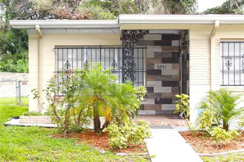 3201 River Grove Dr, TAMPA, FL, 33610-1560 | Card Image