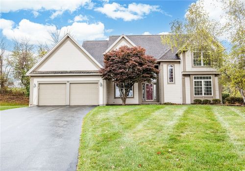 32 Thrush Field Way, Pittsford, NY, 14534-9526 | Card Image