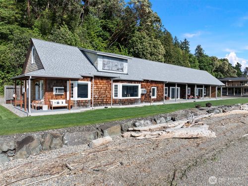 683 Kamus Dr, Fox Island, WA, 98333-9603 | Card Image
