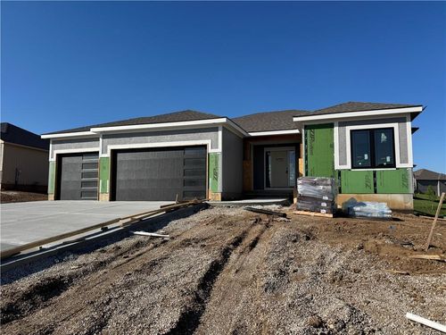 2609 Ne Crestview St, Blue Springs, MO, 64029-8466 | Card Image