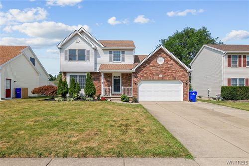4400 Manor Ln, Hamburg, NY, 14075-1117 | Card Image