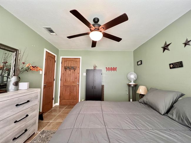 1209 Highway 73, House other with 3 bedrooms, 2 bathrooms and null parking in Winnie TX | Image 12