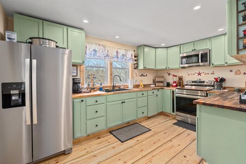 336 New Hampton Rd, Franklin, NH, 03235-2116 | Card Image