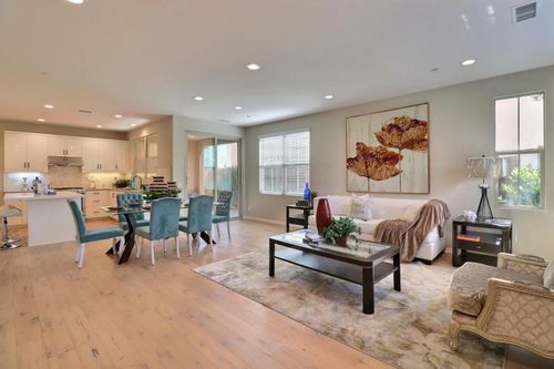 128 Parkwood, Irvine, CA, 92620-7352 | Card Image