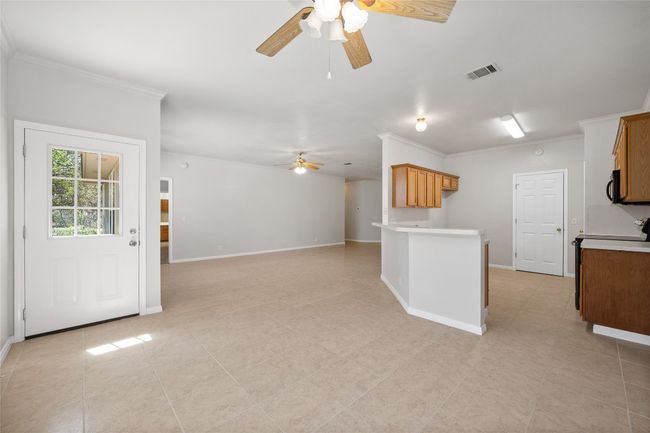 5709 Hudson Bend Rd, House other with 4 bedrooms, 2 bathrooms and 4 parking in Austin TX | Image 12