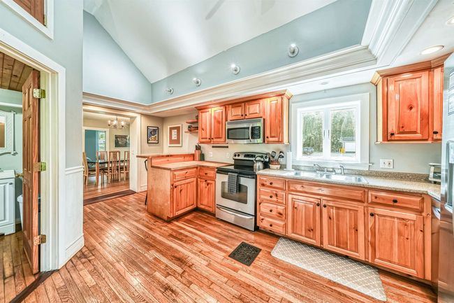 38 High St, House other with 3 bedrooms, 3 bathrooms and null parking in Sunapee NH | Image 7