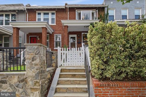 223 Douglas St Ne, WASHINGTON, DC, 20002-1031 | Card Image