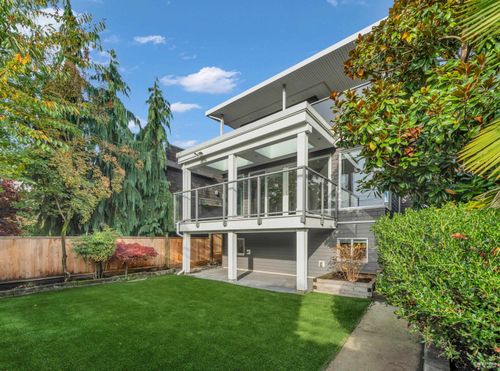 1251 Clyde Ave, West Vancouver, BC, V7T1E6 | Card Image