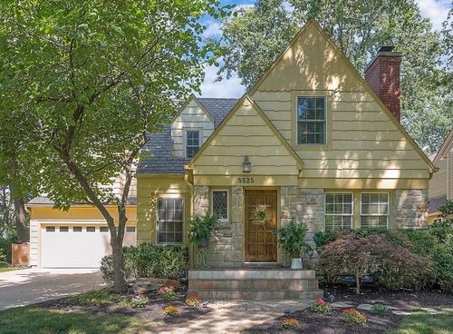 5525 Norwood St, Fairway, KS, 66205-2651 | Card Image