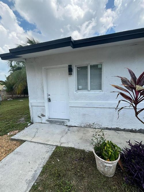 4145 Sw 19th St, West Park, FL, 33023-3489 | Card Image