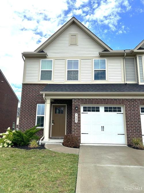 7905 Pinnacle Point Dr, West Chester, OH, 45069-9050 | Card Image