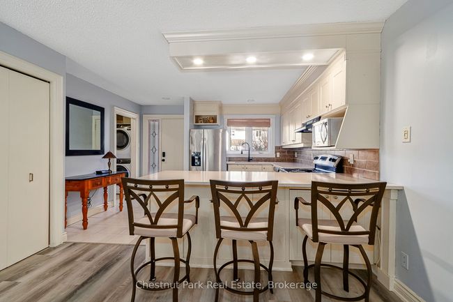522 Oxbow Cres, Condo with 3 bedrooms, 2 bathrooms and 1 parking in Collingwood ON | Image 9