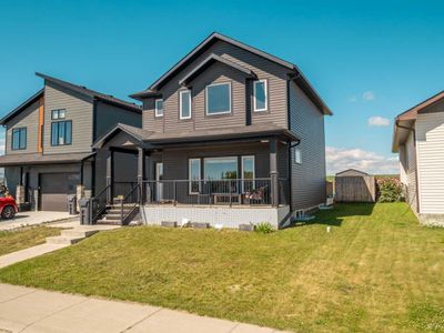 1016 Livingston Way, House detached with 4 bedrooms, 3 bathrooms and 2 parking in Pincher Creek AB | Image 3