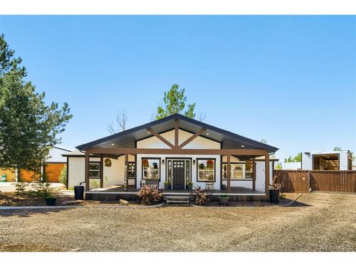 611 Pinyon Cir, Lochbuie, CO, 80603-5700 | Card Image