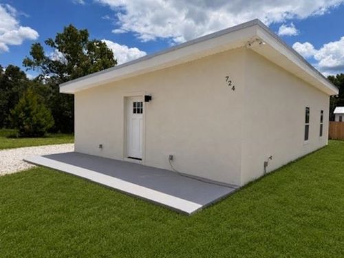 724 Dawn Ave, Interlachen, FL, 32148-4670 | Card Image