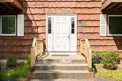apt-1-43 George Ave, Groton, CT, 06340-4938 | Card Image