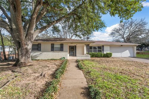 5612 Roberts Drive, Waco, TX, 76710 | Card Image