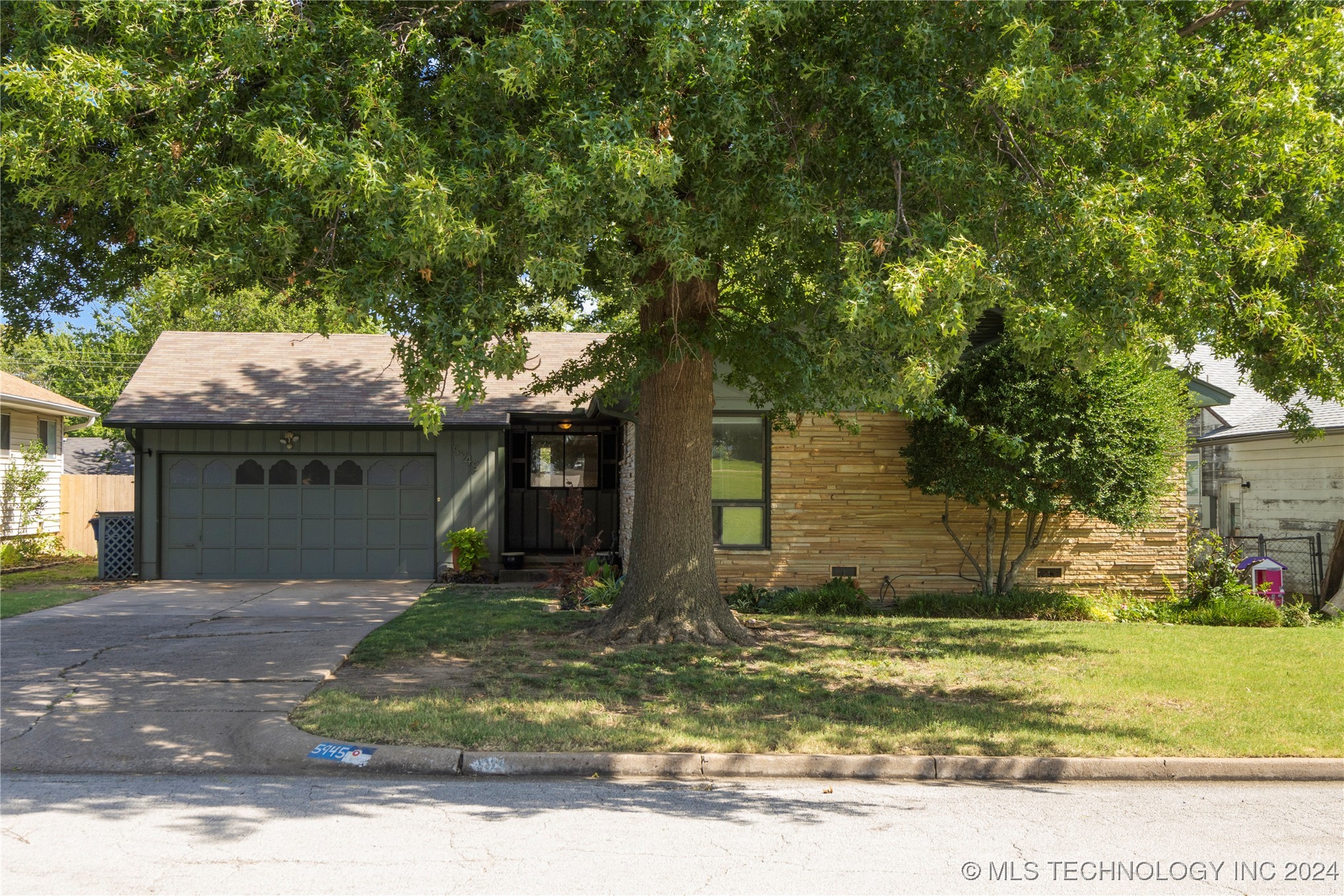 28th St, Tulsa, OK 74114