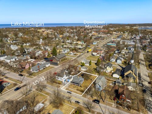 314 5th Street, Manistee, MI, 49660 | Card Image