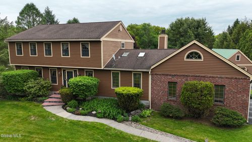 216 Anthony Rd, Halfmoon, NY, 12065-2616 | Card Image