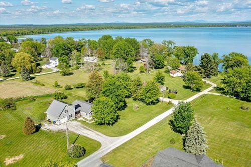 45 Tilley Dr, Swanton, VT, 05488-8127 | Card Image