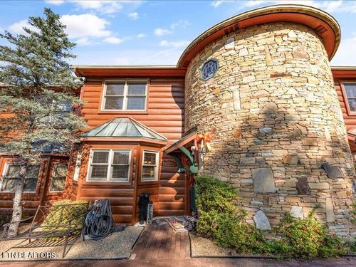 3334-2044 Hickory Ridge Way, Sevierville, TN, 37862-2783 | Card Image