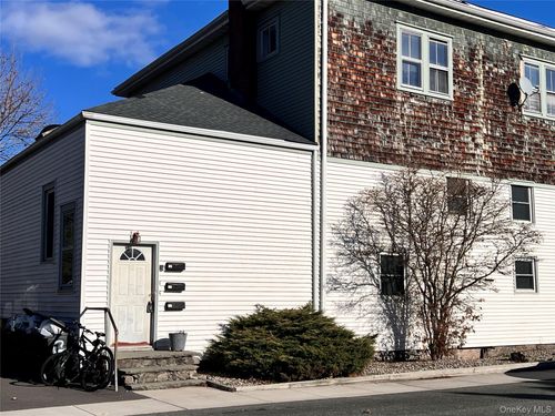 12 Bridge St, Cornwall, NY, 12518-1464 | Card Image