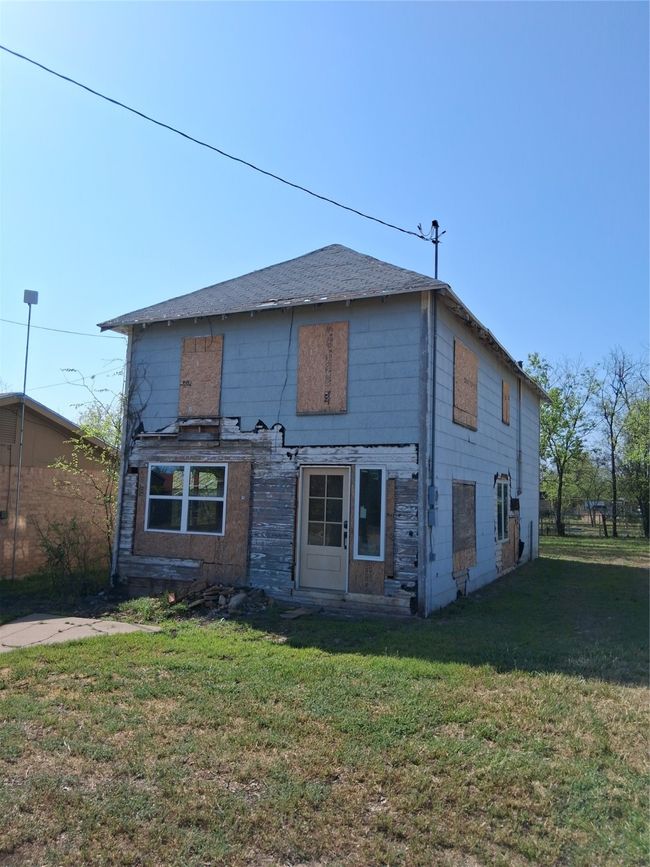 208 E 4 Th St, House other with 2 bedrooms, 2 bathrooms and null parking in Coleman TX | Image 21