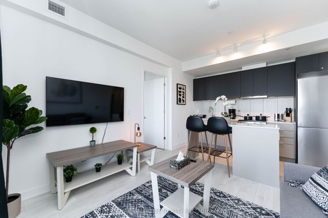 1511 - 8 Tippett Rd, Condo with 2 bedrooms, 2 bathrooms and null parking in Toronto ON | Image 18