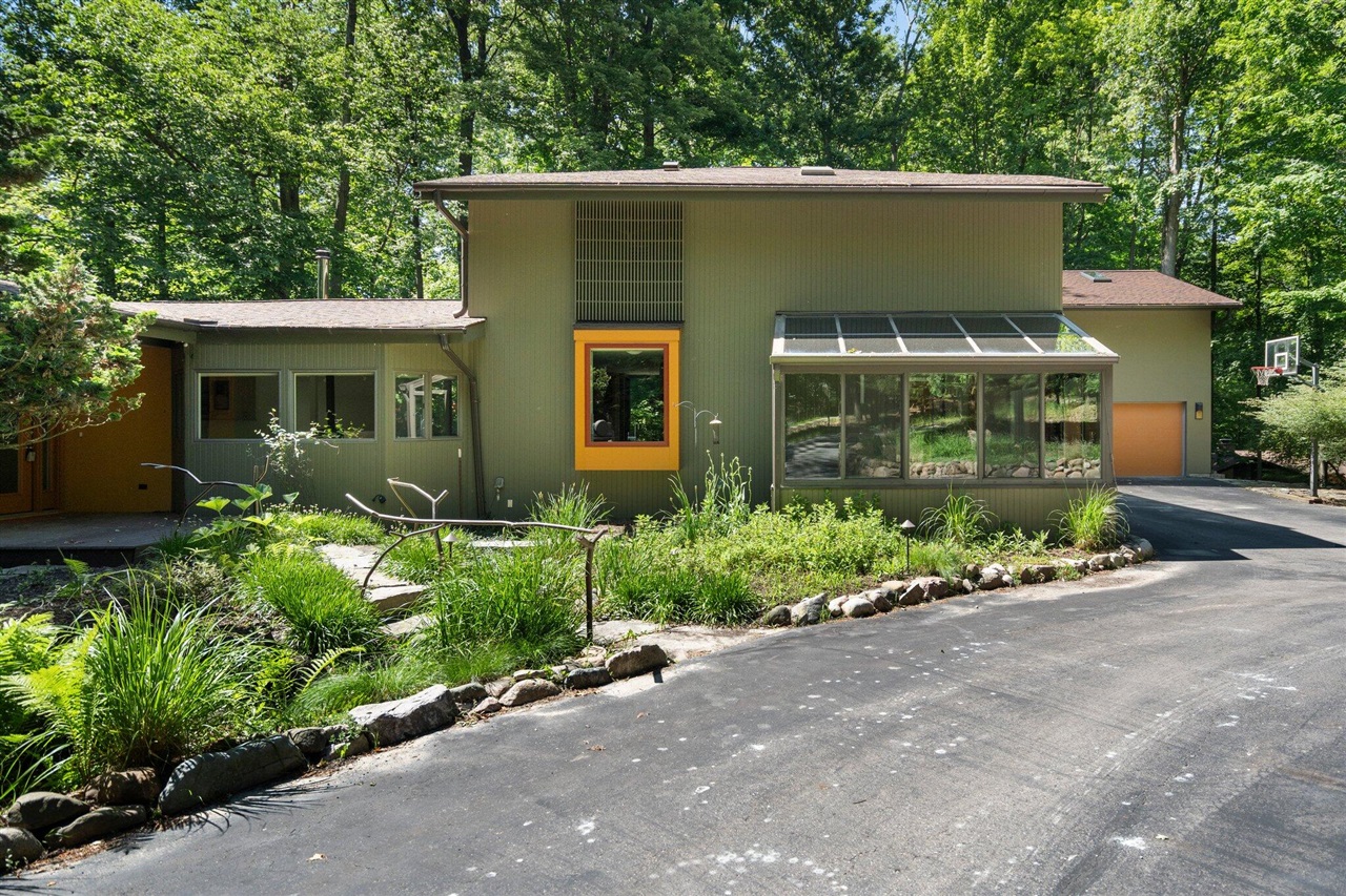 Dexter Rd, Ann Arbor, MI 48103