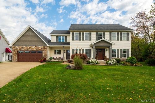104 Thomas Jefferson Lane, Amherst, NY, 14226 | Card Image