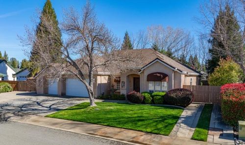 2135 Adirondack Drive, Redding, CA, 96001 | Card Image