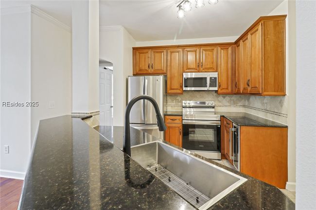 APT-3710 - 4 Indigo Run Dr, Condo with 2 bedrooms, 2 bathrooms and null parking in Hilton Head Island SC | Image 5