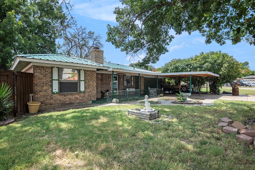 Las Vegas Ct, Fort Worth, TX 76108